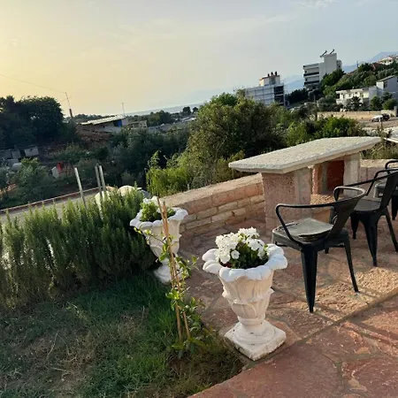 Emilio Apartment