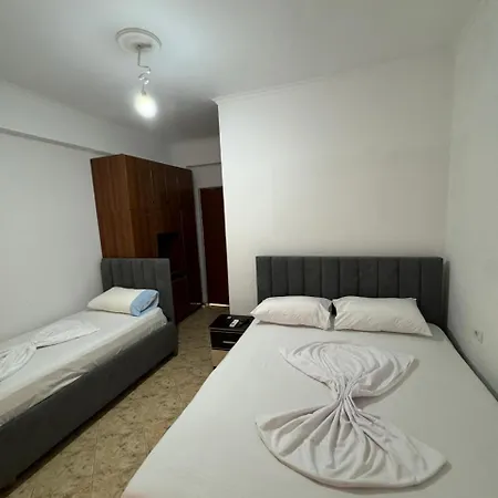 Emilio Apartment