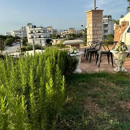Emilio Apartment