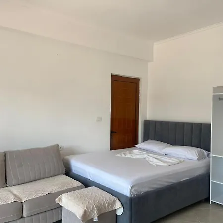 Emilio Apartment *